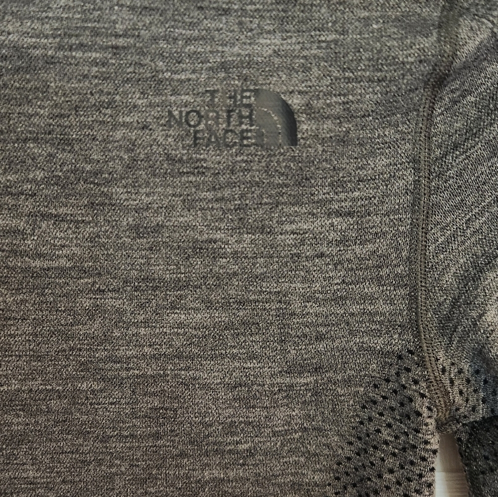 The North Face Women's Charcoal Long Sleeve Top Sz XS - Picture 6 of 6